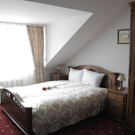 Hotel Slavia Salonta Εξωτερικό φωτογραφία