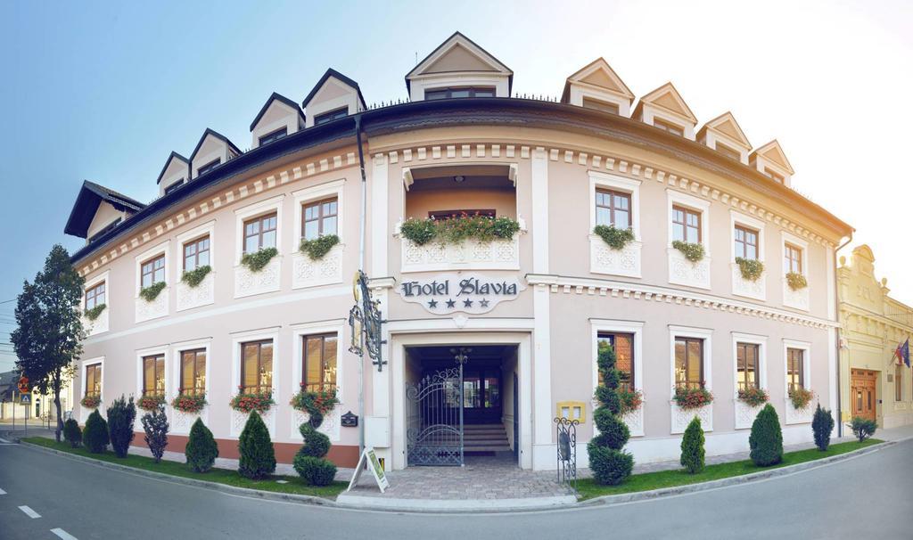 Hotel Slavia Salonta Εξωτερικό φωτογραφία