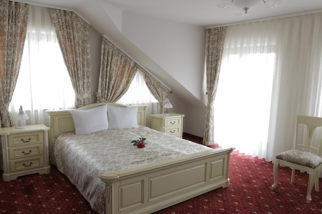 Hotel Slavia Salonta Εξωτερικό φωτογραφία
